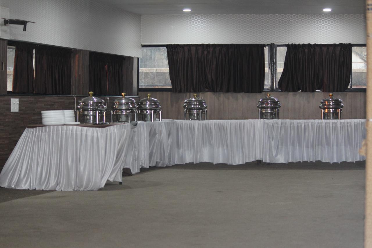 Hotel Avadh Nagpur Eksteriør bilde
