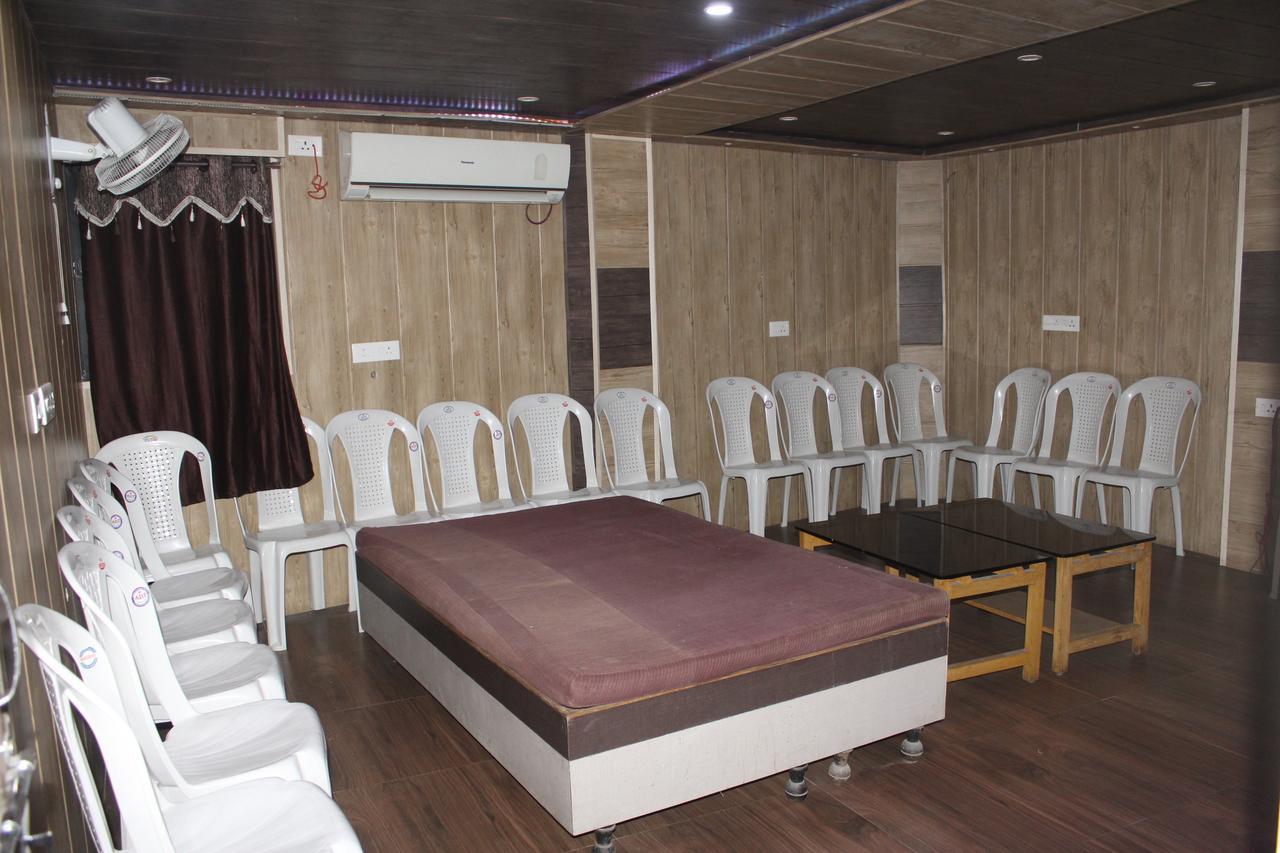 Hotel Avadh Nagpur Eksteriør bilde